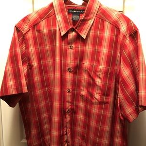 Red plaid shortsleeved shirt